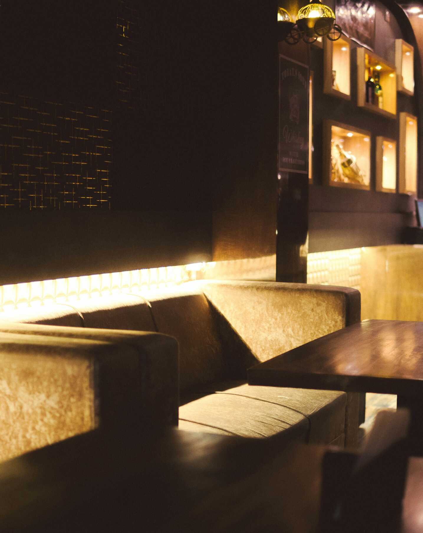 Tailwind CSS Carousel component